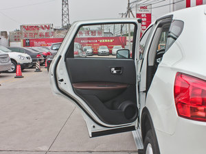 2013款2.0XV CVT两驱(炫) 左后车门