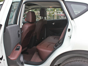 2013款2.0XV CVT两驱(炫) 后排空间