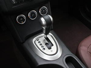 2013款2.0XV CVT两驱(炫) 换挡杆