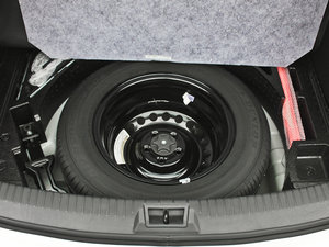 2013款2.0XV CVT两驱(炫) 备胎