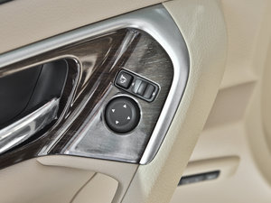 2014 2.5XV VIPI g