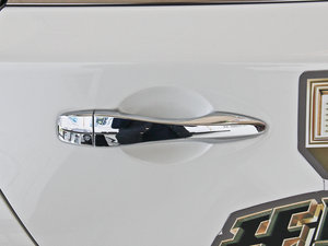 2014 2.5XV NAVIŰ ^