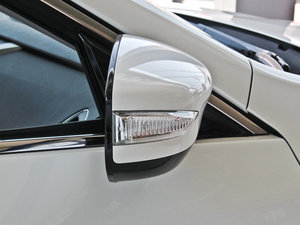 2014 2.5XV NAVIŰ ^