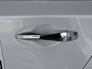 2014 2.5XV NAVIŰ ^