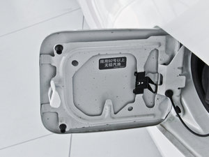 2014 2.5XV NAVIŰ ^