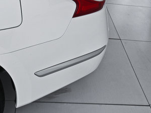 2014 2.5XV NAVIŰ ^