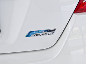 2014 2.5XV NAVIŰ ^