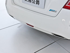 2014 2.5XV NAVIŰ ^