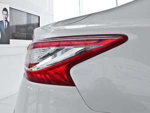 2014 2.5XV NAVIŰ ^