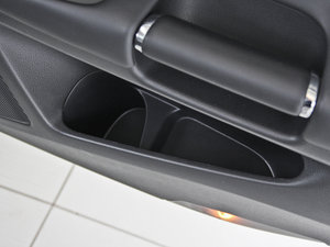 2014 2.5XV NAVIŰ g