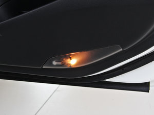 2014 2.5XV NAVIŰ g