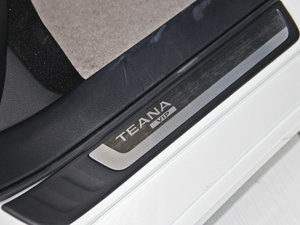 2014 2.5XV NAVIŰ g