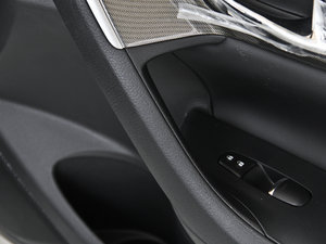 2014 2.5XV NAVIŰ g