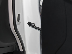 2014 2.5XV NAVIŰ g