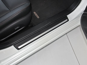 2014 2.5XV NAVIŰ g