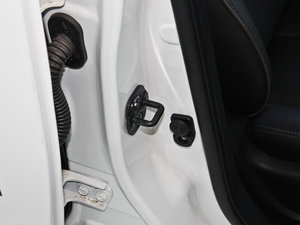 2014 2.5XV NAVIŰ g