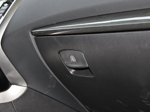 2014 2.5XV NAVIŰ g