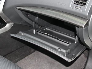 2014 2.5XV NAVIŰ 