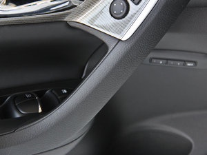 2014 2.5XV NAVIŰ g