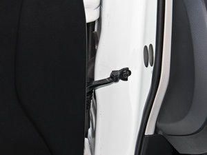 2014 2.5XV NAVIŰ g