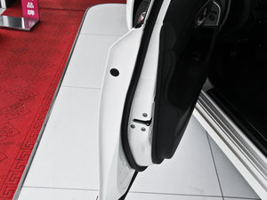 2014 2.5XV NAVIŰ g