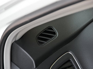 2014 2.5XV NAVIŰ g