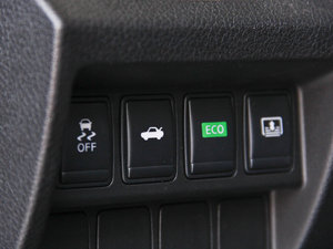 2014 2.5XV NAVIŰ g