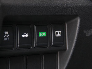 2014 2.5XV NAVIŰ g