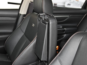 2014 2.5XV NAVIŰ g