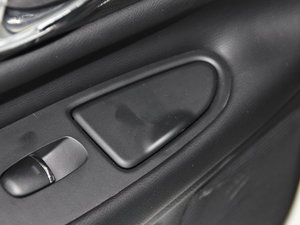 2014 2.5XV NAVIŰ g