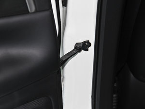 2014 2.5XV NAVIŰ g