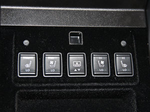 2014 2.5XV NAVIŰ g