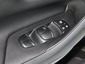 2014 2.5XV NAVIŰ {܇ƅ^(q)	