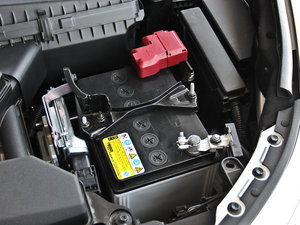 2014 2.5XV NAVIŰ 