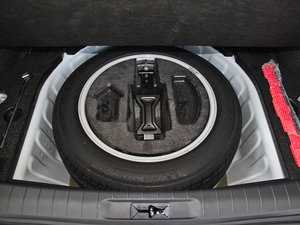 2014 2.5XV NAVIŰ ̥