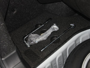 2014 2.5XV NAVIŰ 