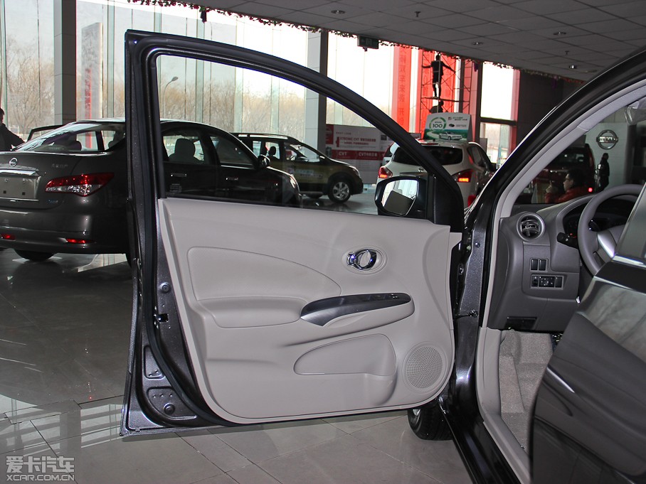 2014��ꖹ� 1.5XE CVT���m��