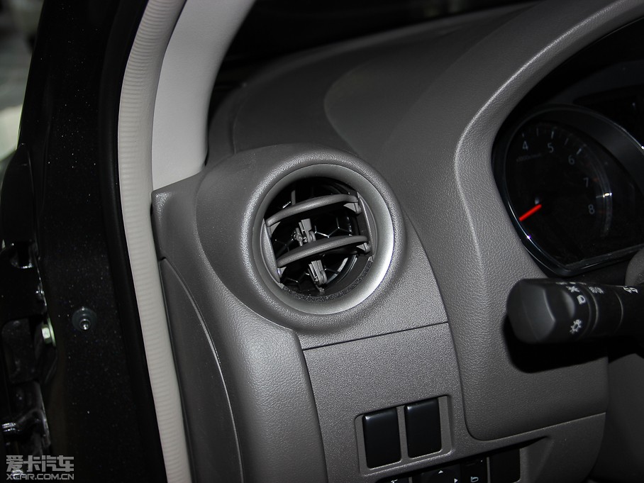 2014��ꖹ� 1.5XE CVT���m��