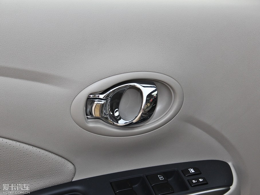 2014��ꖹ� 1.5XV CVT���F��