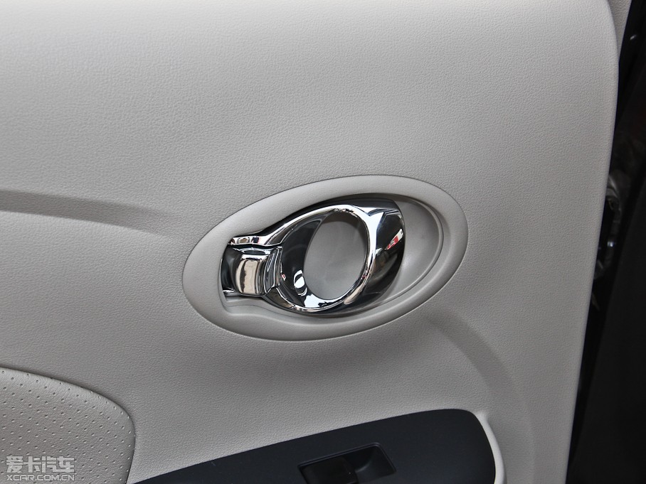 2014��ꖹ� 1.5XV CVT���F��