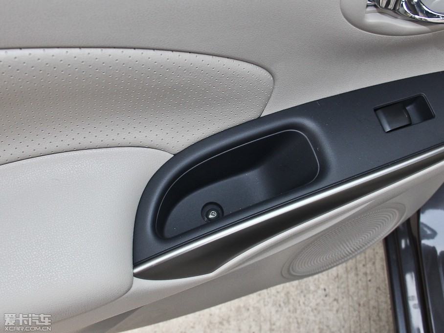 2014��ꖹ� 1.5XV CVT���F��