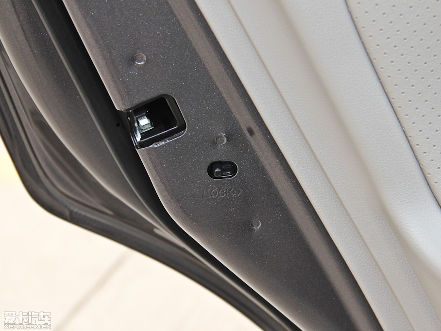 2014��ꖹ� 1.5XV CVT���F��