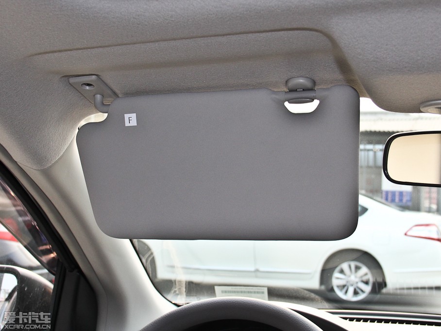 2014��ꖹ� 1.5XV CVT���F��