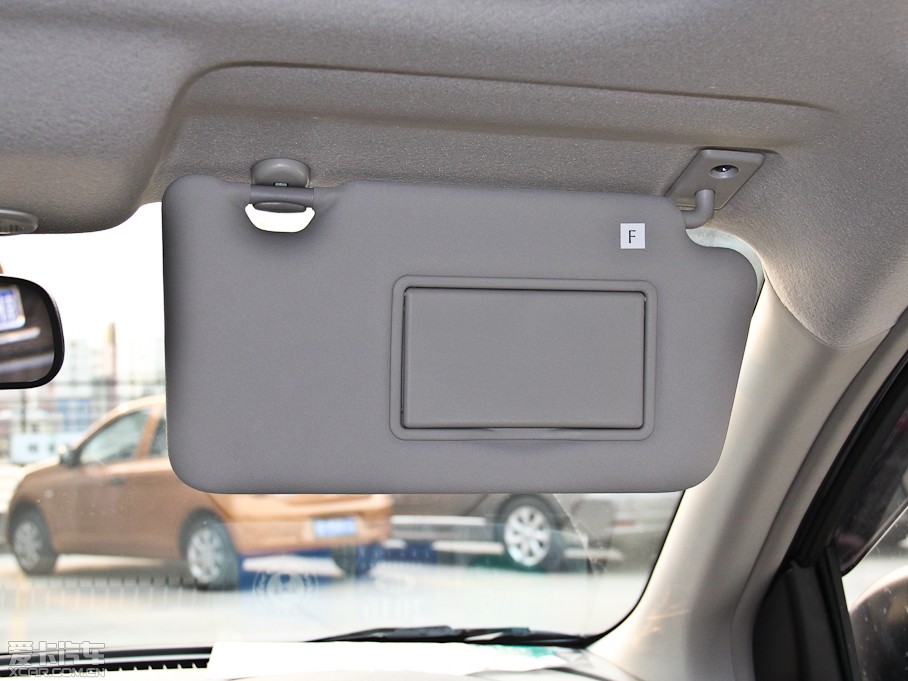 2014��ꖹ� 1.5XV CVT���F��