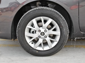 東風(fēng)日產(chǎn)2014款陽(yáng)光