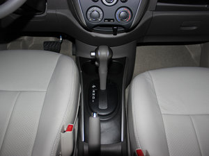 2014款1.5XE CVT舒适版 中控区