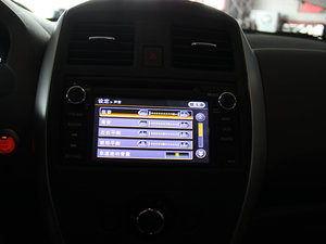 2014款1.5XE CVT舒适版 中控区
