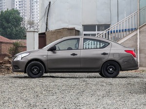 2014款1.5XE 手动精英版 正侧（左）