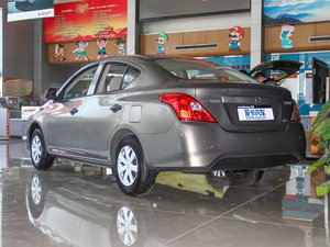 2014款1.5XE CVT精英版 左后45度