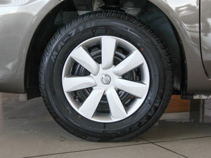 2014款1.5XE CVT精英版 轮圈